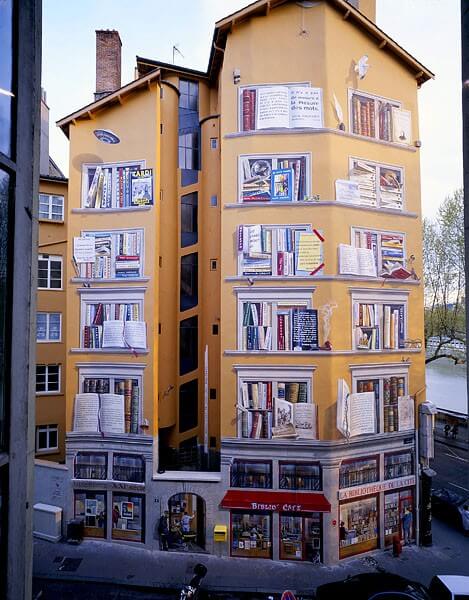 mural in Lyon, France